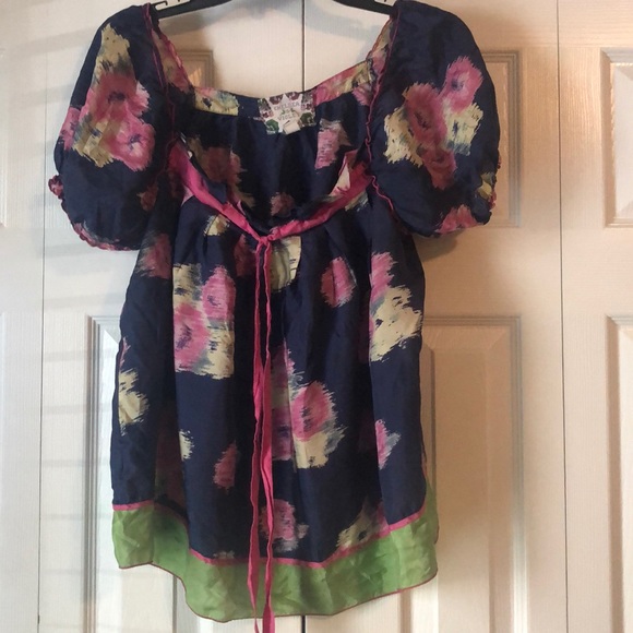 Cute Chelsea and Violet blouse - Picture 3 of 4